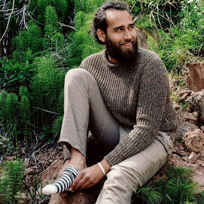 Chunky Linen Sweater - Corgi Socks