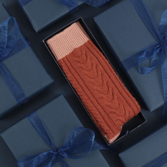 Women's Handmade Fan Cable Pure Cashmere Socks