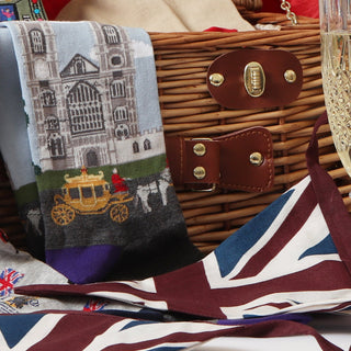 Men's Coronation Westminster Abbey Scene Cotton Socks - Corgi Socks