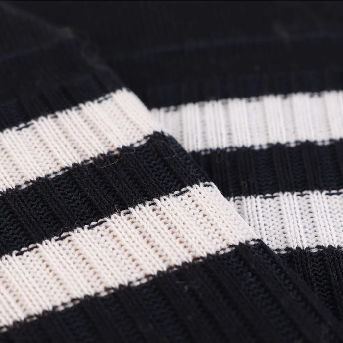 close up of the fabric -Men's navy Mercerised Cotton Invisible Sports Stripe Socks